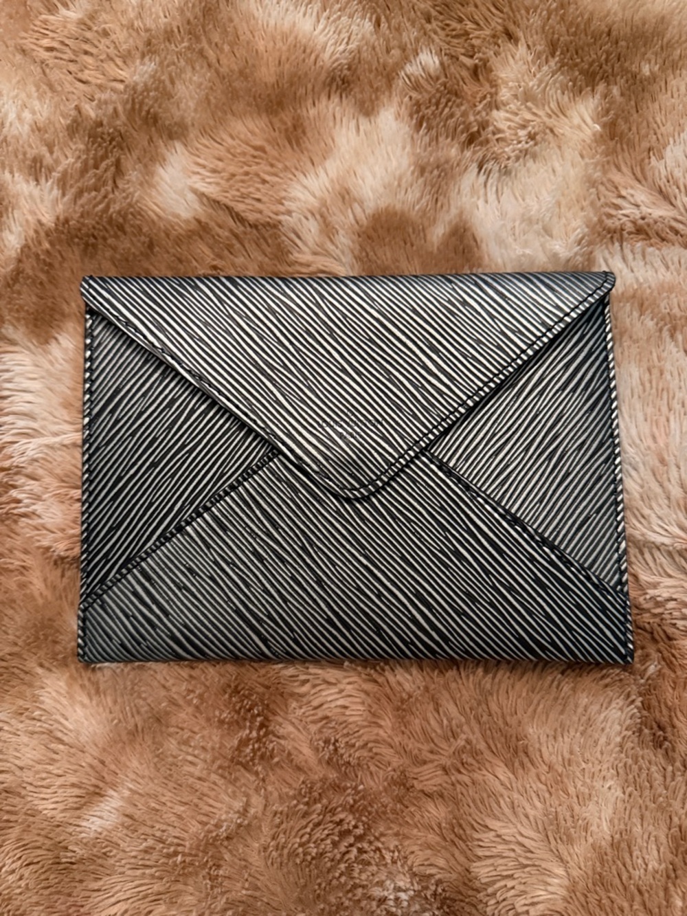 Louis Vuitton Epi Leather Black and Silver Textured Envelope Clutch
